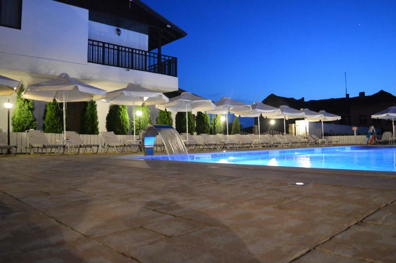 Guest House Bukor Shtepi Mandrica Exteriér fotografie