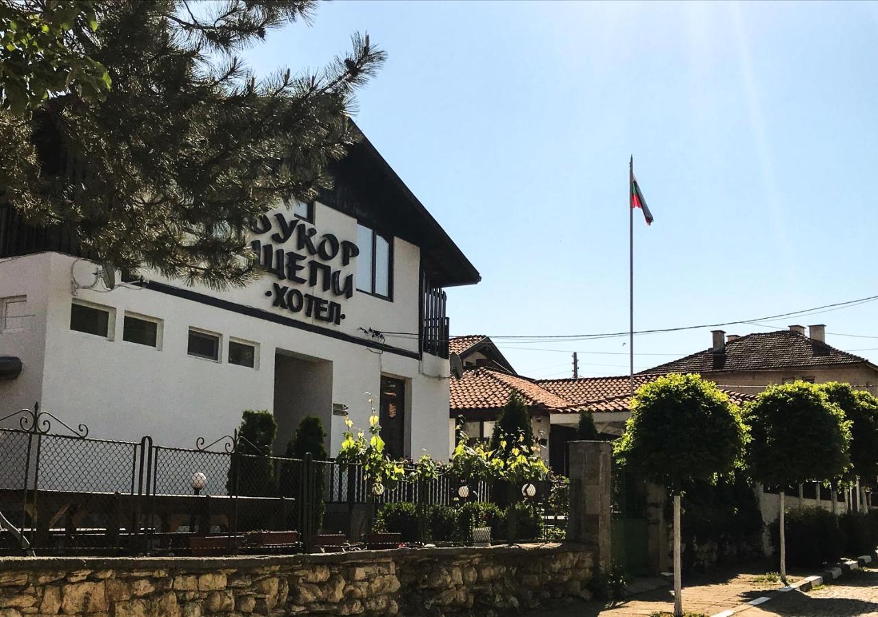 Guest House Bukor Shtepi Mandrica Exteriér fotografie