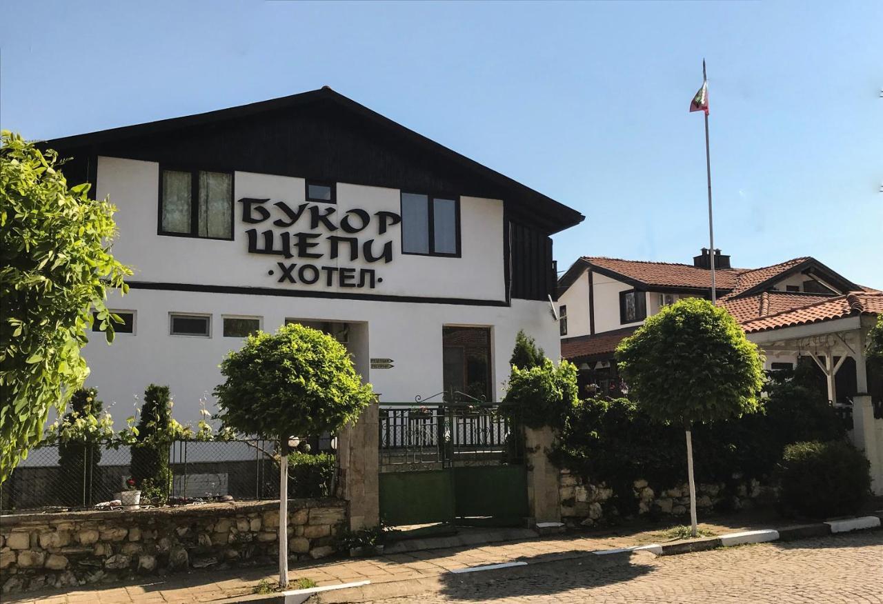 Guest House Bukor Shtepi Mandrica Exteriér fotografie